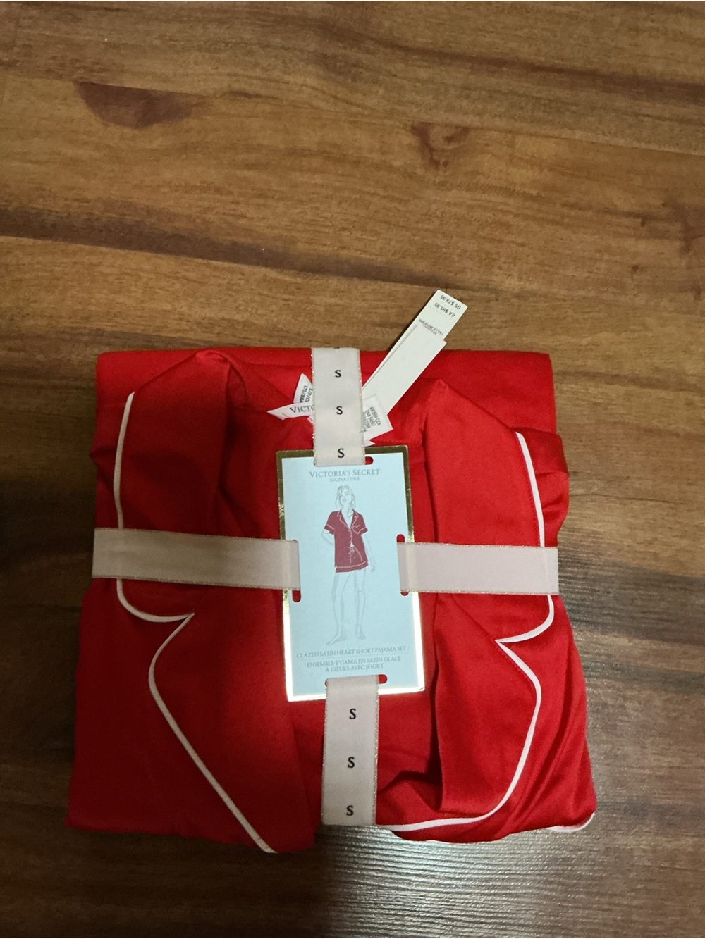 Victoria's Secret Red Pajama Set with White Trim women nwt small